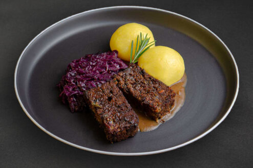 Quinoa Bratling Rotkohl & Bio-Knödel