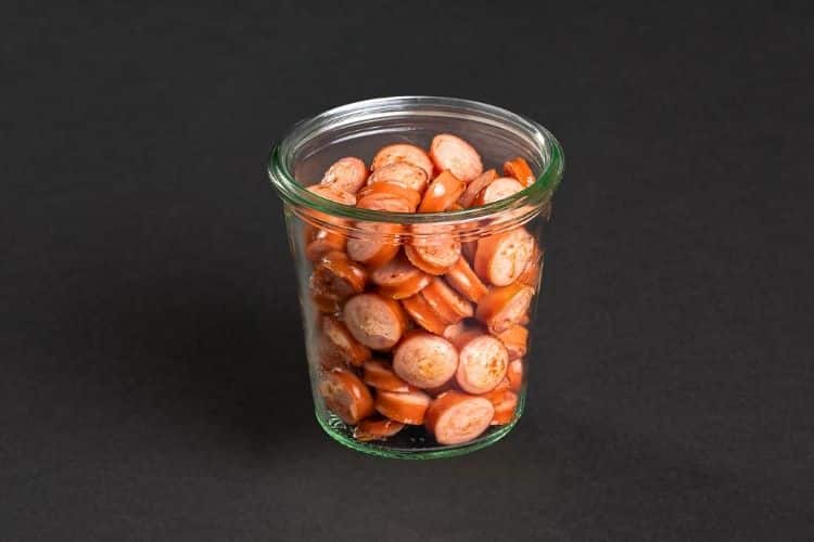 Geflügelwiener im Weckglas als Topping für warme Speisen