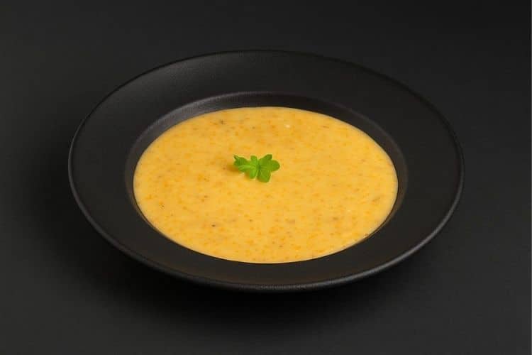 Linsen Kokos Suppe als vegane warme Option für Business Catering und Event