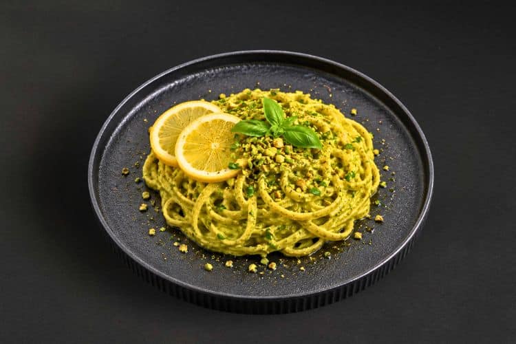 Pasta Zitronenpesto & Pistazie