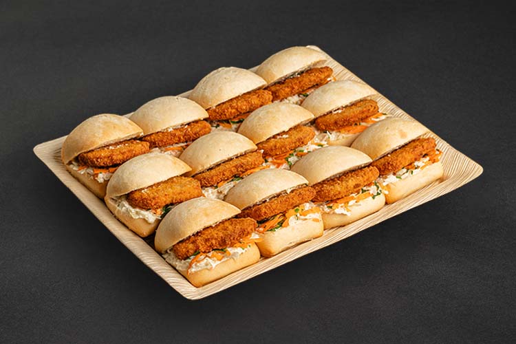 12 Mini Ciabatta mit Chicken Schnitzel und Coleslaw für Büro Catering Berlin