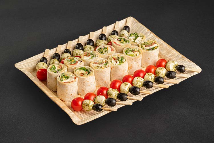 Mini Wraps und Caprese Spießchen für Fingerfood Catering in Berlin