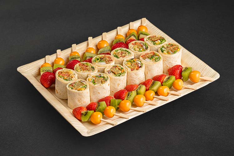 Mini Wraps und Obst Spießchen für Büro Catering in Berlin