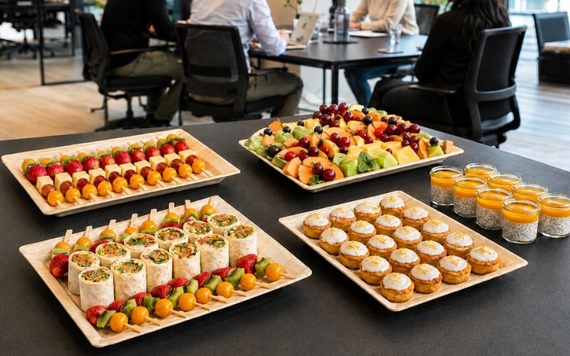 Business Catering Berlin mit Fingerfood Auswahl für Firmenveranstaltung